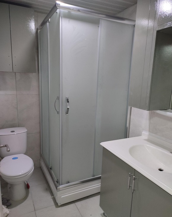 Kare Buzlu Cam Duşakabin
